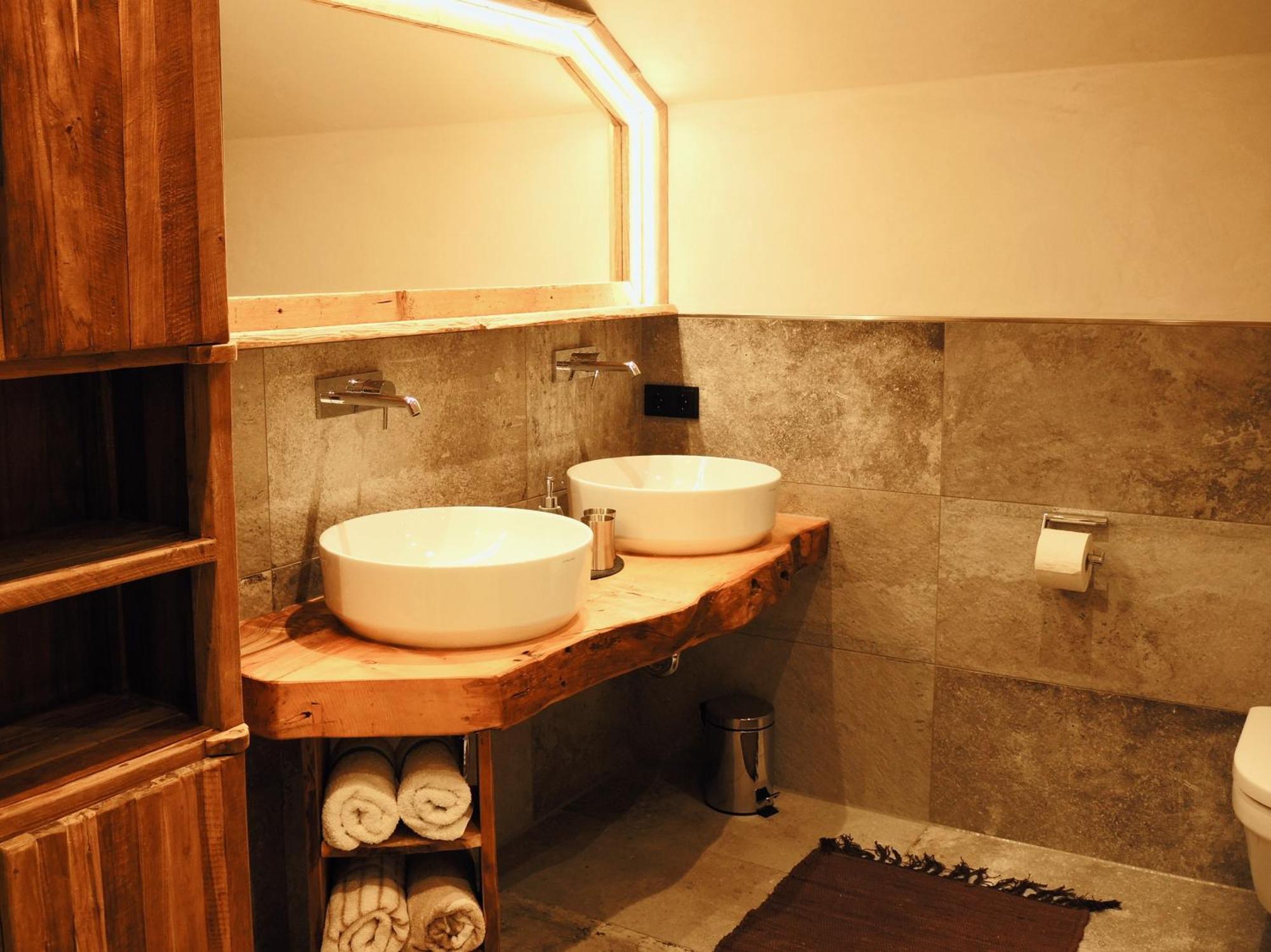 Trudis Hoamat Bach (Tyrol) Quarto foto